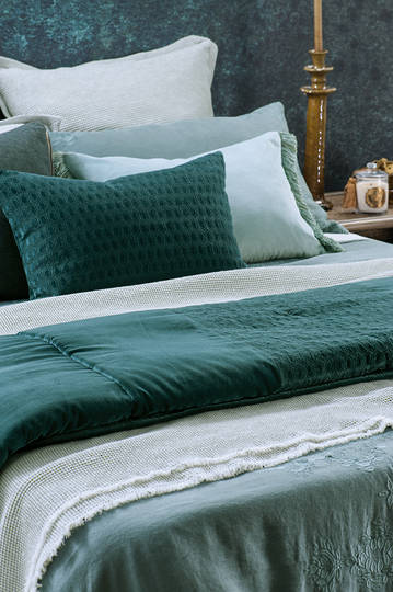 Bianca Lorenne - Lilypad - Teal Comforter / Eurocases and Cushion